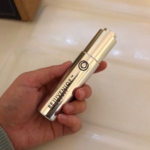 Monat Rejuveniqe Oil (not opened)